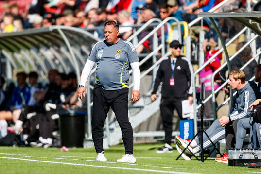 Östersunds huvudtränare Magnus Powell