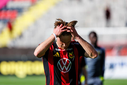 Östersunds Sebastian Karlsson Grach deppar