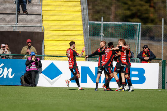 Östersunds Mykola Musolitin jublar