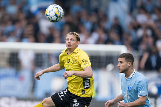 Elfsborgs Simon Hedlund och Malmö FFs Gabriel Busanello