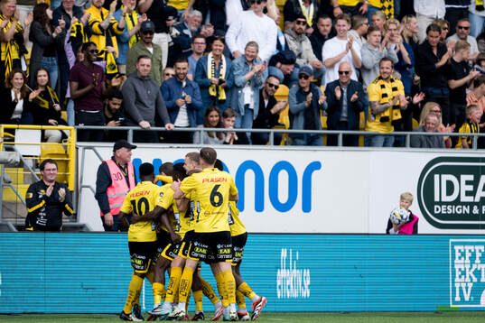 Elfsborgs spelare jublar med Arber Zeneli