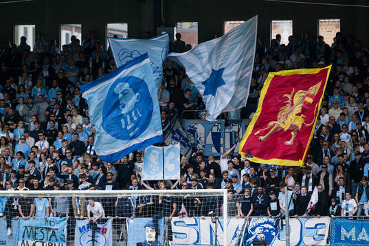 Malmö supporters på läktaren