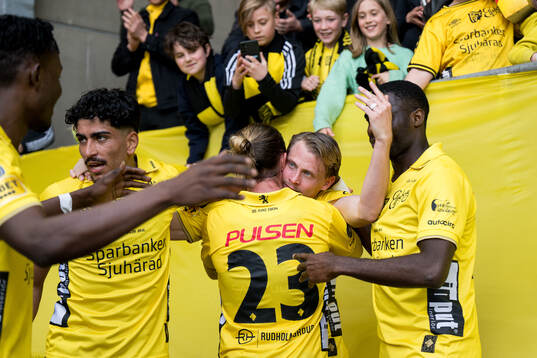 Elfsborgs Simon Hedlund jublar