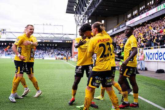 Elfsborgs spelare jublar