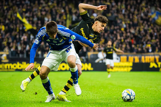 AIKs Taha Ayari och IFK Norrköpings Carl Björk