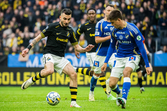 AIKs Ioannis Pittas och IFK Norrköpings Carl Björk