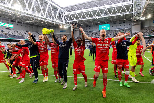 Värnamos Freddy Winsth jublar
