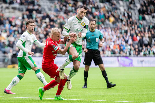 Värnamos Viktor Bergh och Hammarbys Nahir Besara