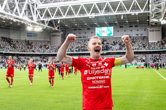 Värnamos Freddy Winsth jublar
