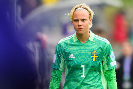 Goalkeeper Saga Andersson of Sweden