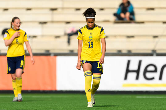 Felicia Schröder of Sweden looks dejected