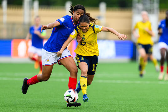 And Médina Belaid of France