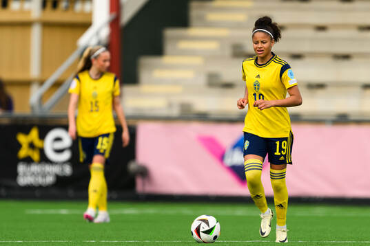 Felicia Schröder of Sweden looks dejected