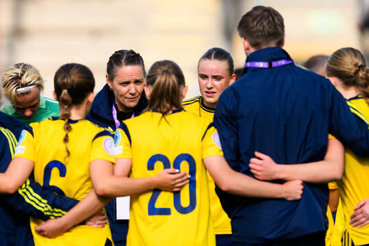 Head coach Lovisa Delby of Sweden