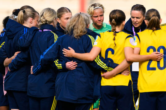 Head coach Lovisa Delby of Sweden