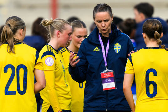 Head coach Lovisa Delby of Sweden