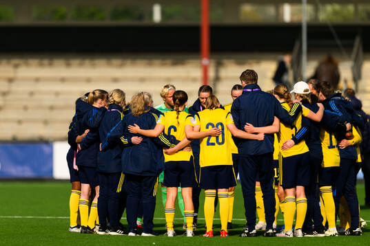 Nova Rolfsson of Sweden looks dejected
