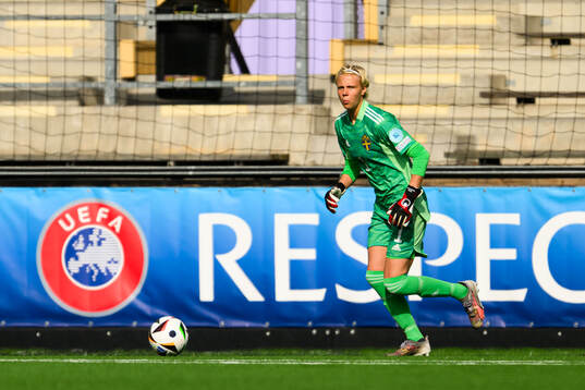 Goalkeeper Saga Andersson of Sweden