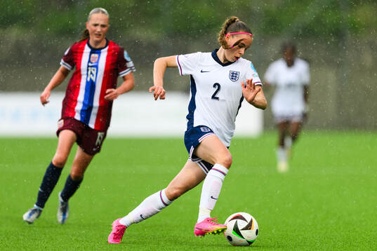 And Nelly Las of England