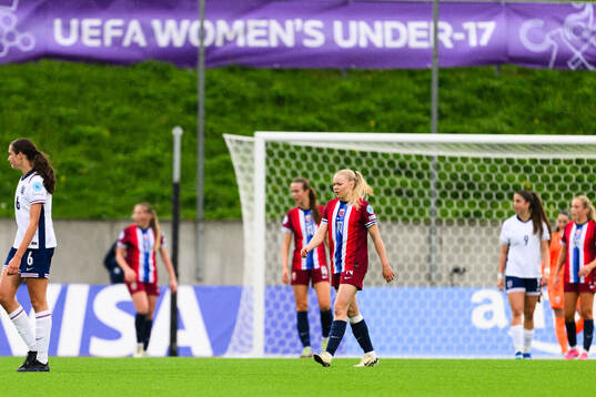 Anny Kerim-Lindland of Norway looks dejected