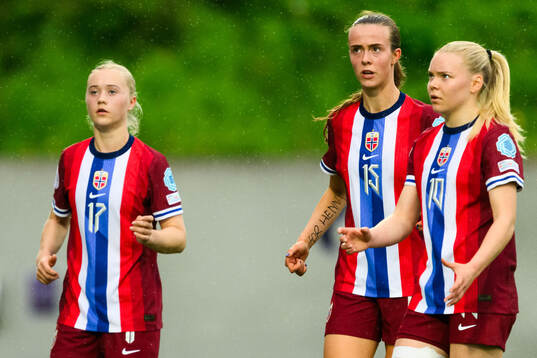 Tommine Enger, Elle Ulstein and Anny Kerim-Lindland of
