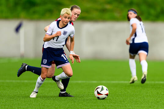 Lola Brown of England