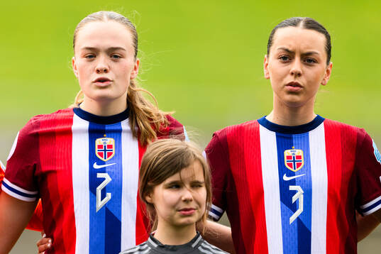 Ina Raaum Andreassen and Nora Mjøs of Norway
