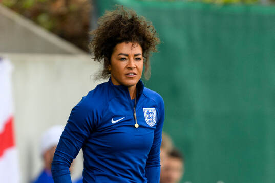 Head coach Natalie Henderson of England