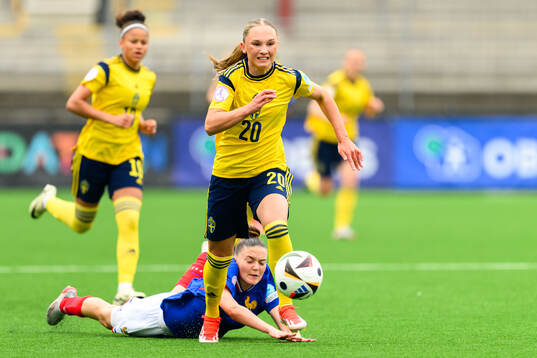Nova Rolfsson of Sweden
