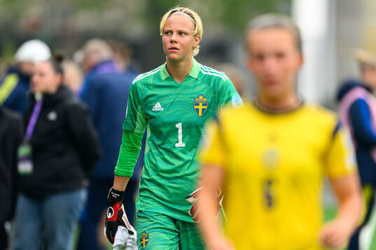 Goalkeeper Saga Andersson of Sweden