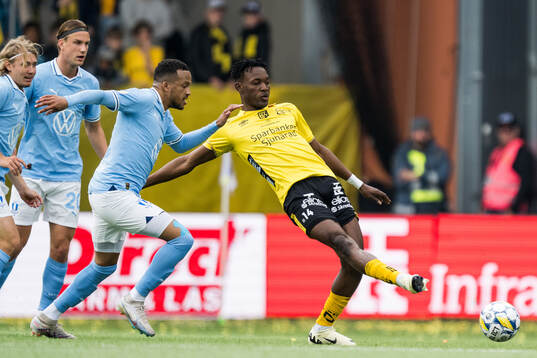 Malmö FFs Martin Olsson och Elfsborgs Jalal Abdullai