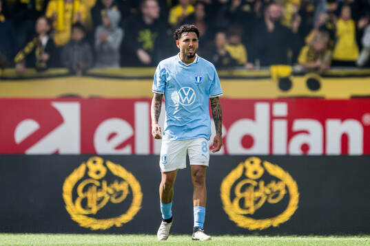 Malmö FFs Sergio Pena deppar
