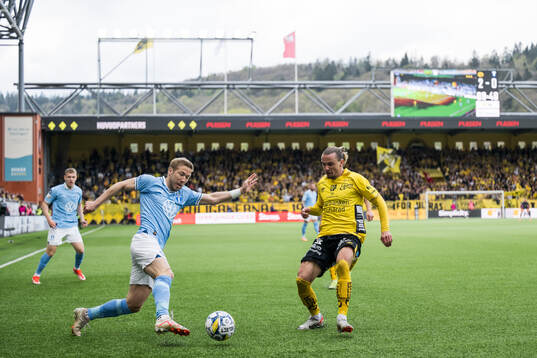 Malmö FFs Anton Tinnerholm och Elfsborgs Niklas Hult