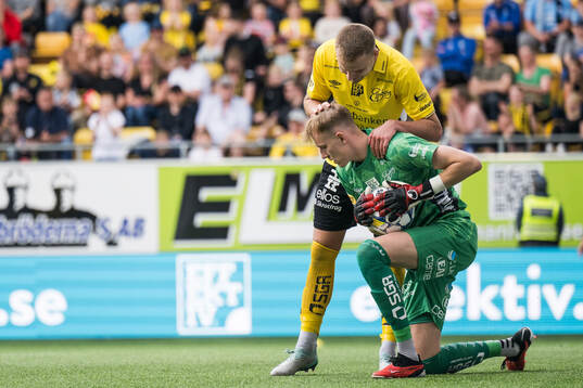 Elfsborgs Gustav Henriksson och målvakt Marcus Bundgaard