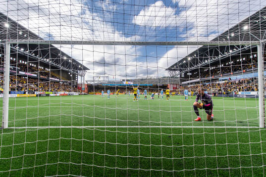 Malmö FFs målvakt Ricardo Friedrich deppar