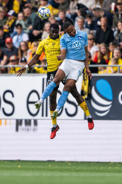 Elfsborgs Ibrahim Buhari och Malmö FFs Isaac Kiese Thelin