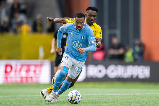 Malmö FFs Martin Olsson och Elfsborgs Jalal Abdullai