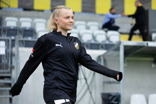 Häckens Matilda Nildén innan fotbollsmatchen i