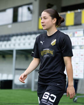 Häckens Ruby Grant innan fotbollsmatchen i Damallsvenskan