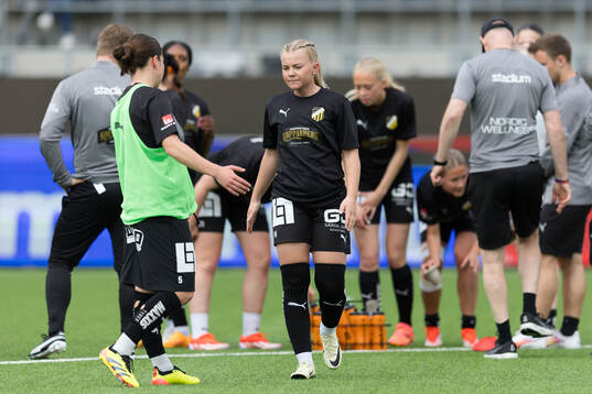 Häckens Ruby Grant och Matilda Nildén