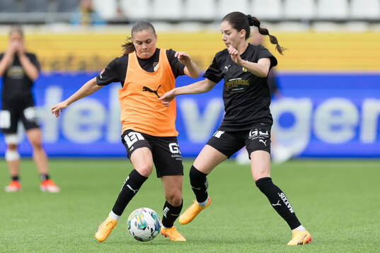 Häckens Hanna Wijk och Clarissa Larisey