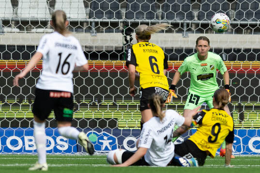 Häckens målvakt Jennifer Falk