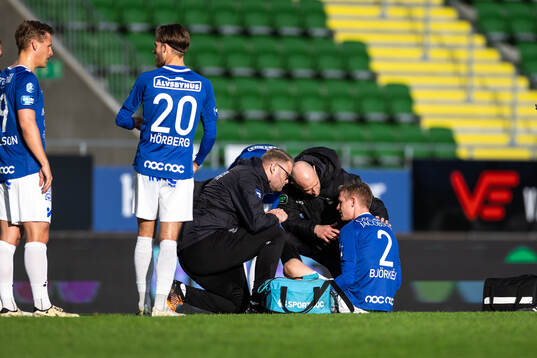 Trelleborgs Fritiof Björkén har ont och får vård