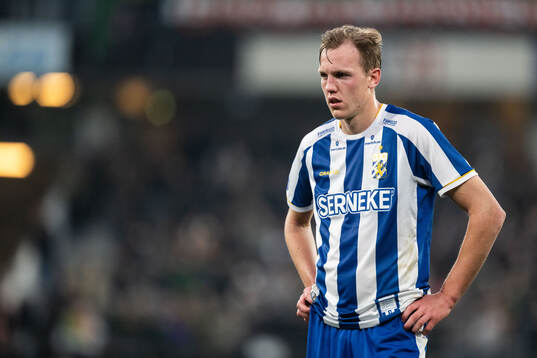 IFK Göteborgs Adam Carlén deppar