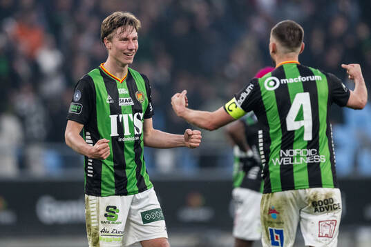 GAIS Robin Frej och Axel Norén jublar
