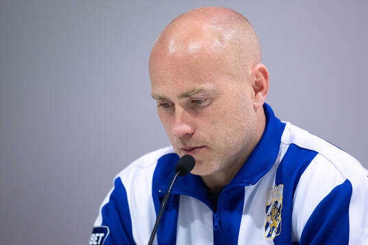 IFK Göteborgs tränare Jens Berthel Askou deppar på