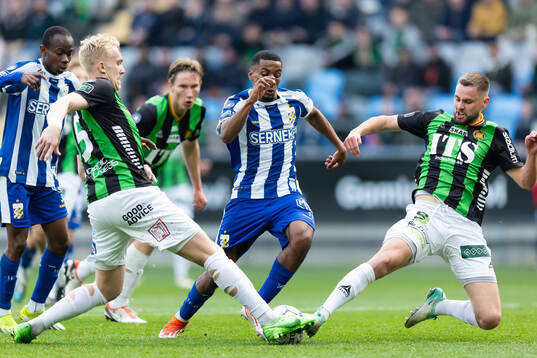 GAIS Robin Wendin Thomasson och Axel Norén mot IFK