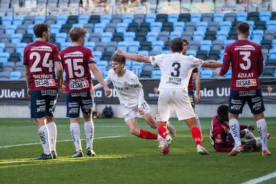 Helsingborgs Adrian Svanbäck jublar