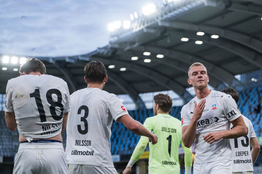 Helsingborgs Dennis Olsson jublar