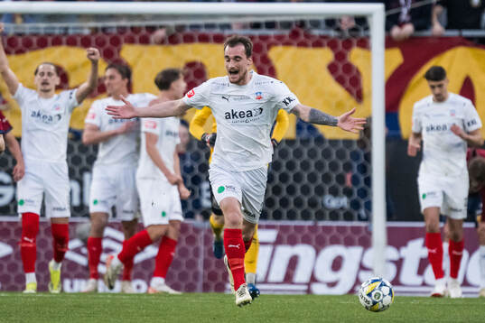 Helsingborgs Adam Hellborg jublar